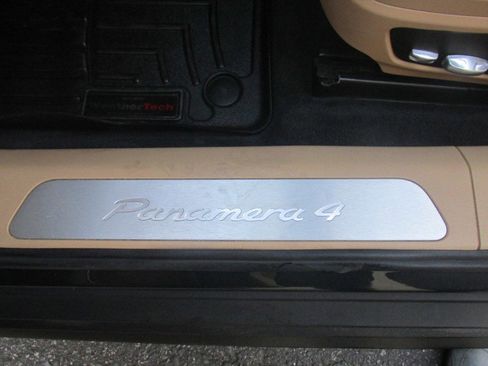 Used 2018 Porsche Panamera 4 image 91