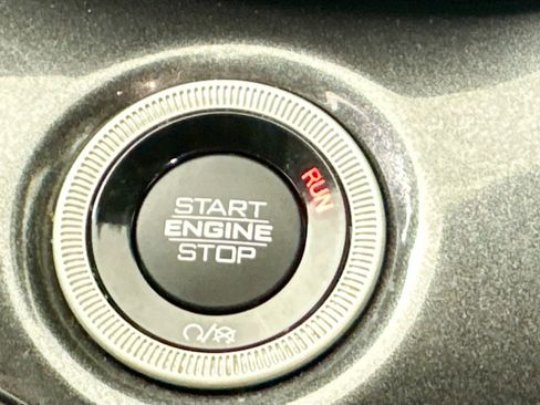 Certified 2023 Jeep Grand Cherokee Altitude AWD/4WD image 17