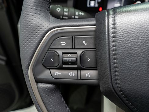 Used 2026 Toyota 4Runner SR5 image 25