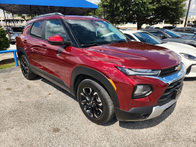 Used 2023 Chevrolet TrailBlazer LT FWD image 1
