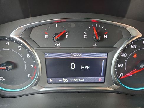 Used 2023 Chevrolet Traverse LT FWD image 29