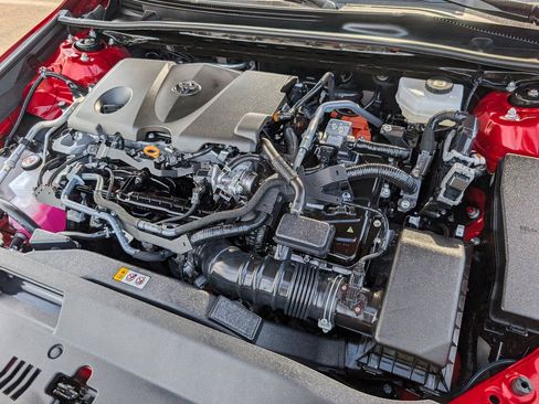 Used 2025 Toyota Camry LE w/ Convenience Package image 20