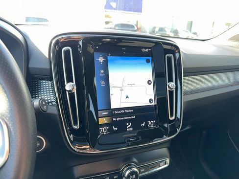 Used 2021 Volvo XC40 T5 R-Design w/ Protection Package image 18