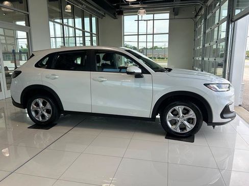 Certified 2024 Honda HR-V LX image 6