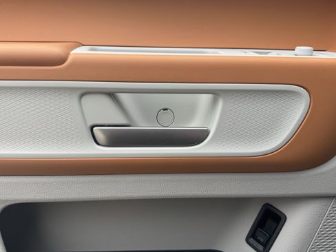 Used 2025 Volkswagen ID. Buzz Pro S Plus image 78