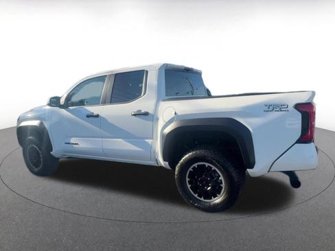 Used 2025 Toyota Tacoma TRD Off-Road image 10