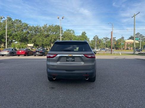 Used 2018 Chevrolet Traverse LT image 6