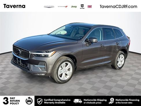 Used 2022 Volvo XC60 B5 Momentum image 1