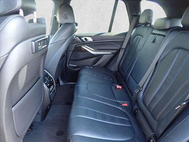 Used 2021 BMW X5 xDrive45e w/ Parking Assistance Package AWD/4WD image 11