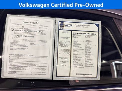 Certified 2025 Volkswagen Jetta SE w/ Sunroof Package image 35