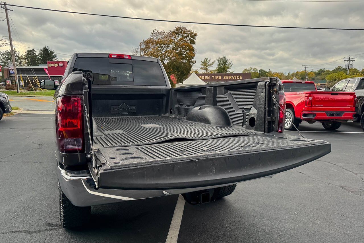 Used 2017 RAM 2500 SLT w/ Snow Chief Group AWD/4WD image 18
