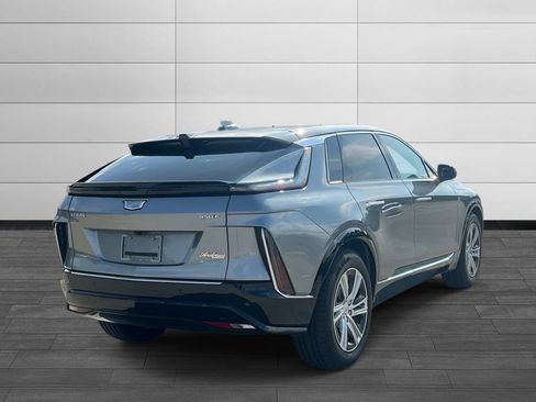 Used 2024 Cadillac Lyriq Tech RWD image 5