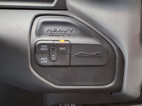 Used 2024 RAM 2500 Big Horn AWD/4WD image 14