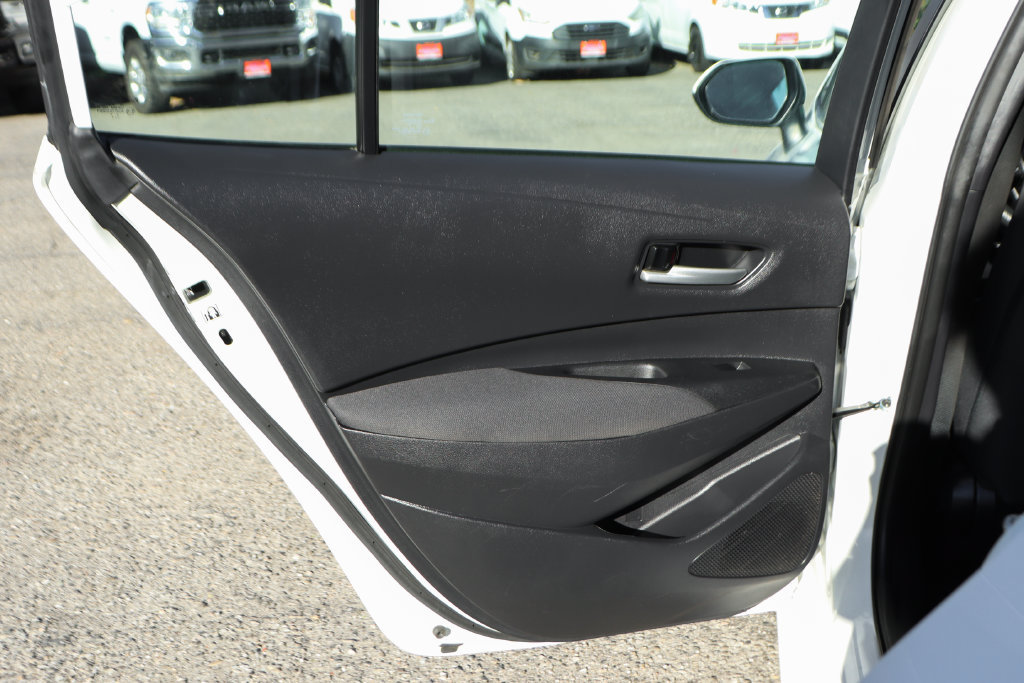 Used 2020 Toyota Corolla LE w/ Carpet Mat Package (TMS) FWD image 30
