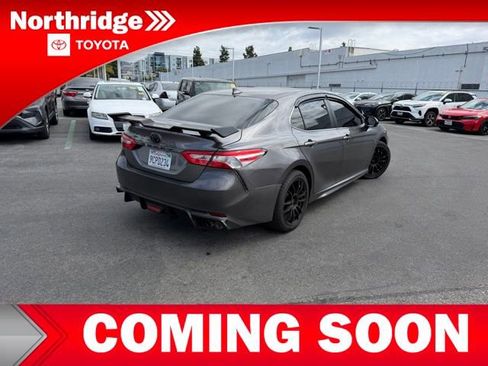 Used 2020 Toyota Camry SE w/ Carpet Mat Package FWD image 4