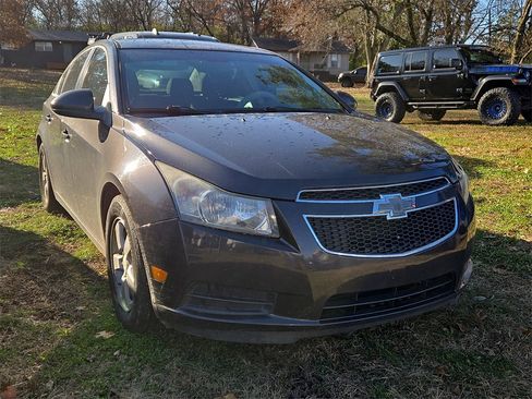 Used 2014 Chevrolet Cruze LT image 4