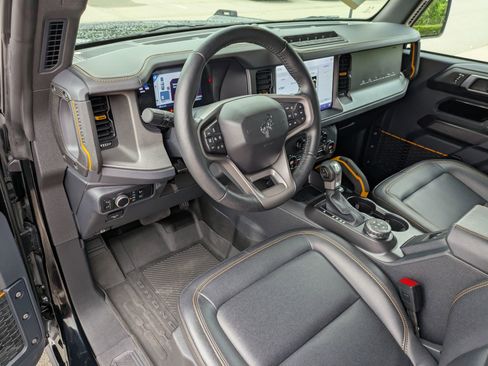 Used 2024 Ford Bronco Badlands AWD/4WD image 15