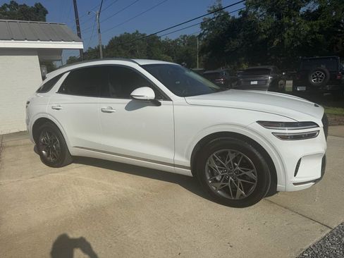 Used 2024 Genesis GV70 2.5T AWD/4WD image 4