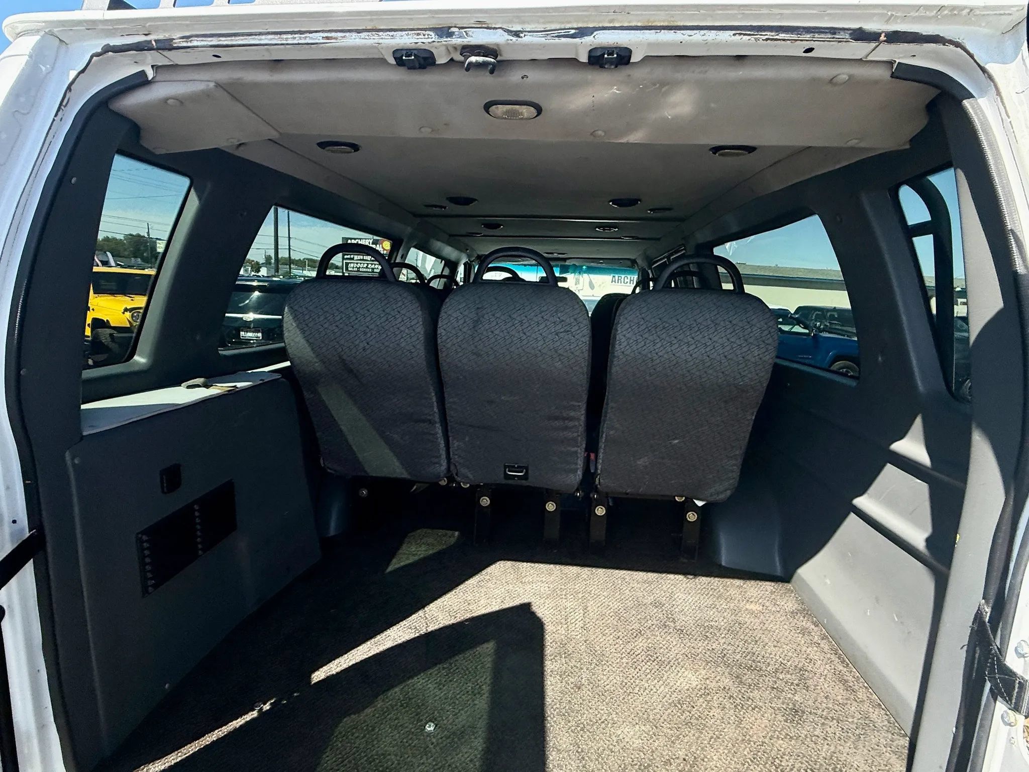Used 2008 Ford E-350 and Econoline 350 Extended Super Duty RWD image 14