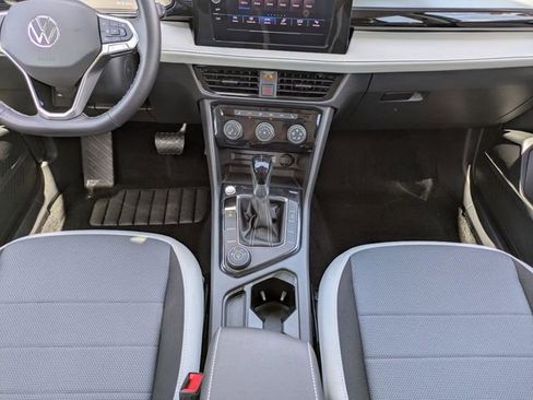 Certified 2025 Volkswagen Taos S AWD/4WD image 19