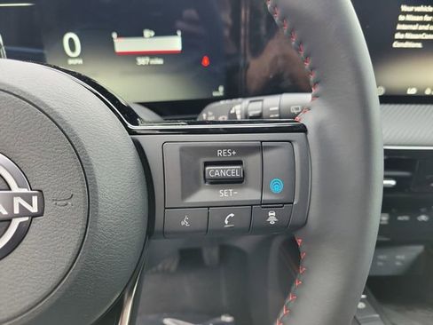 New 2026 Nissan Kicks SR w/ SR Premium Package FWD image 12
