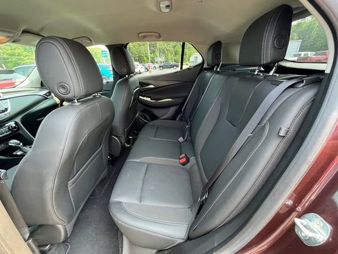 Used 2023 Buick Encore GX Preferred w/ Cold Weather Comfort Package FWD image 12