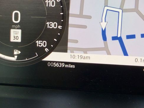 Used 2023 Land Rover Defender 90 Carpathian Edition image 14