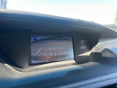 Used 2013 Lexus ES 350 w/ Luxury Pkg FWD image 3