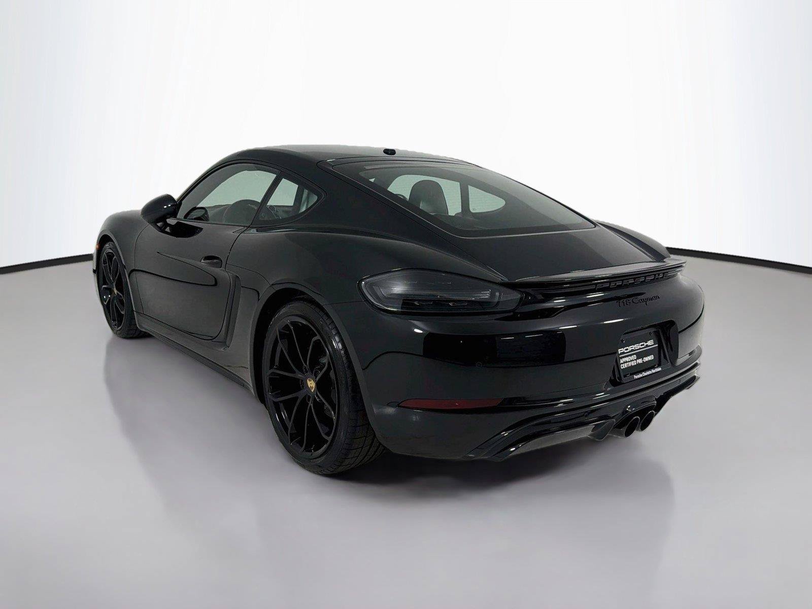 Used 2024 Porsche 718 Cayman RWD image 3