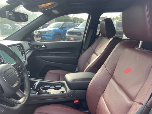 Used 2025 Dodge Durango R/T image 2