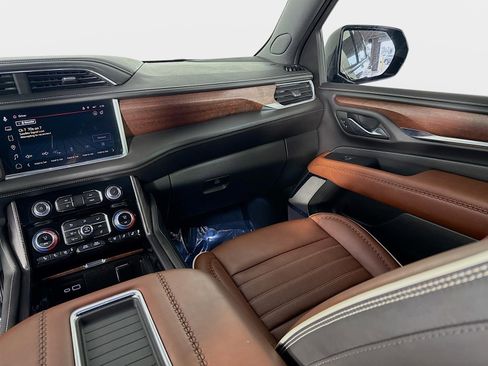 Certified 2023 GMC Yukon Denali Ultimate image 26