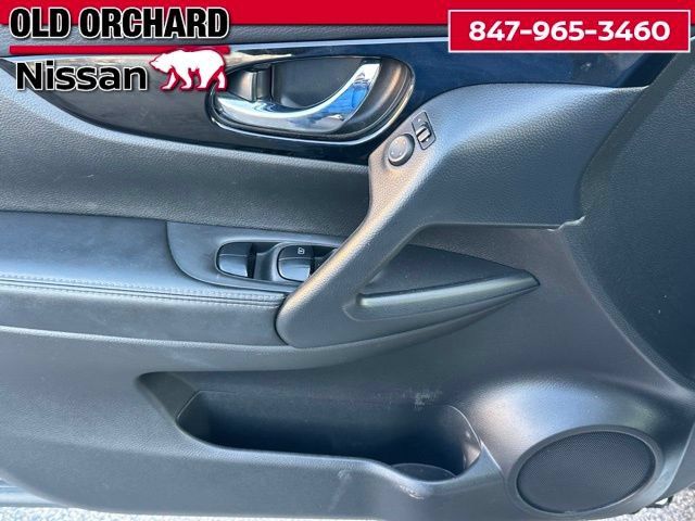 Used 2022 Nissan Rogue Sport SL AWD/4WD image 9