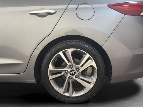 Used 2017 Hyundai Elantra Limited w/ Limited Tech Package 04 image 36