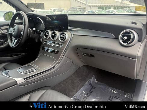 Certified 2022 Mercedes-Benz GLC 300 4MATIC image 28