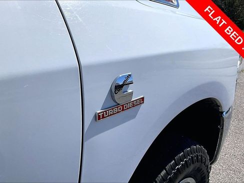 Used 2024 RAM 3500 Tradesman w/ Chrome Appearance Group AWD/4WD image 11