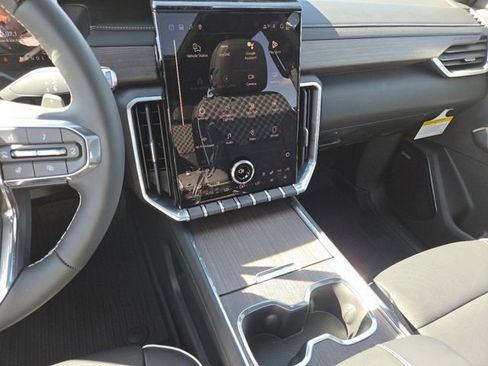 New 2026 GMC Acadia Denali w/ Super Cruise Package image 35