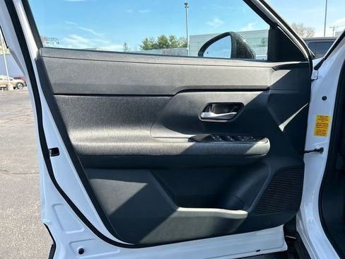 New 2026 Nissan Kicks SV w/ Charging Package AWD/4WD image 9