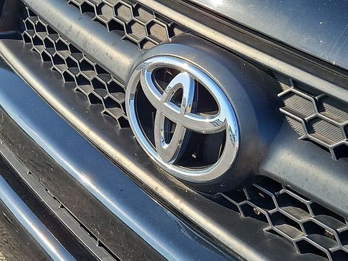 Used 2011 Toyota RAV4 4WD w/ Base L4 Extra Value Pkg image 5