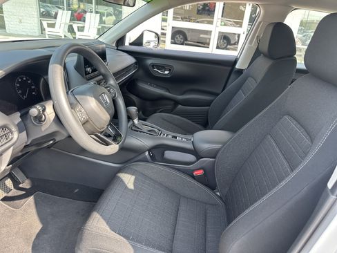 Used 2024 Honda HR-V LX image 11