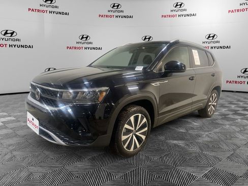 Used 2022 Volkswagen Taos SE image 9