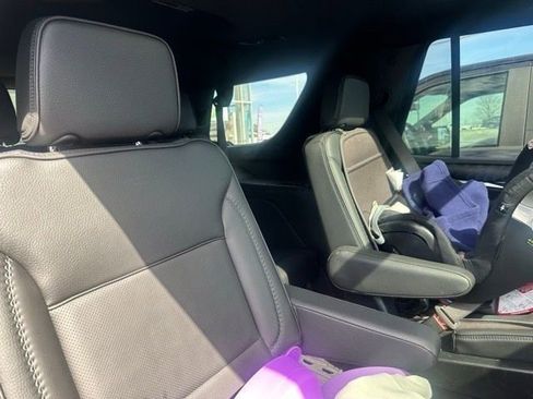 Used 2024 GMC Yukon Denali w/ Advanced Technology Package image 20