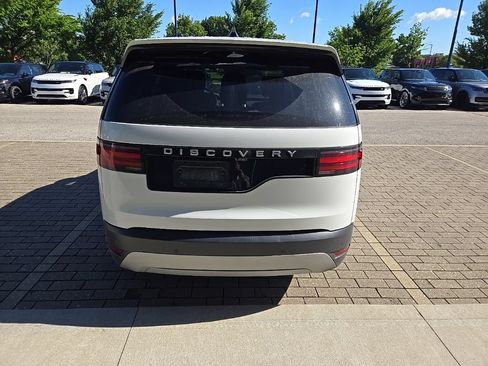 Certified 2025 Land Rover Discovery S AWD/4WD image 6