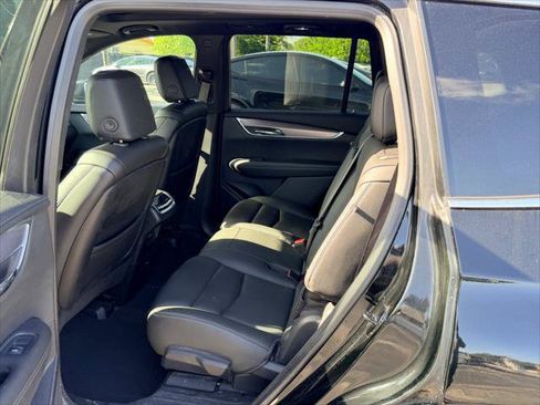 Used 2024 Cadillac XT6 Luxury w/ LPO, Floor Liner Package AWD/4WD image 18