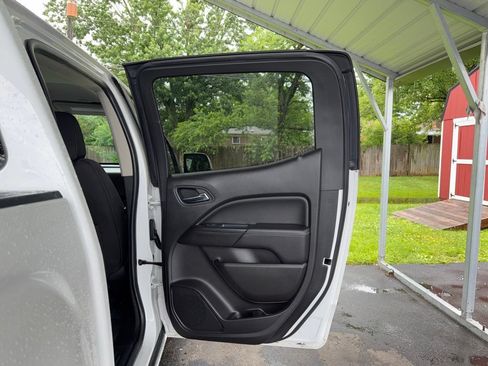 Used 2019 GMC Canyon SLE AWD/4WD image 32