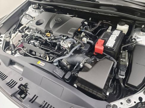 Used 2024 Toyota Camry SE image 37