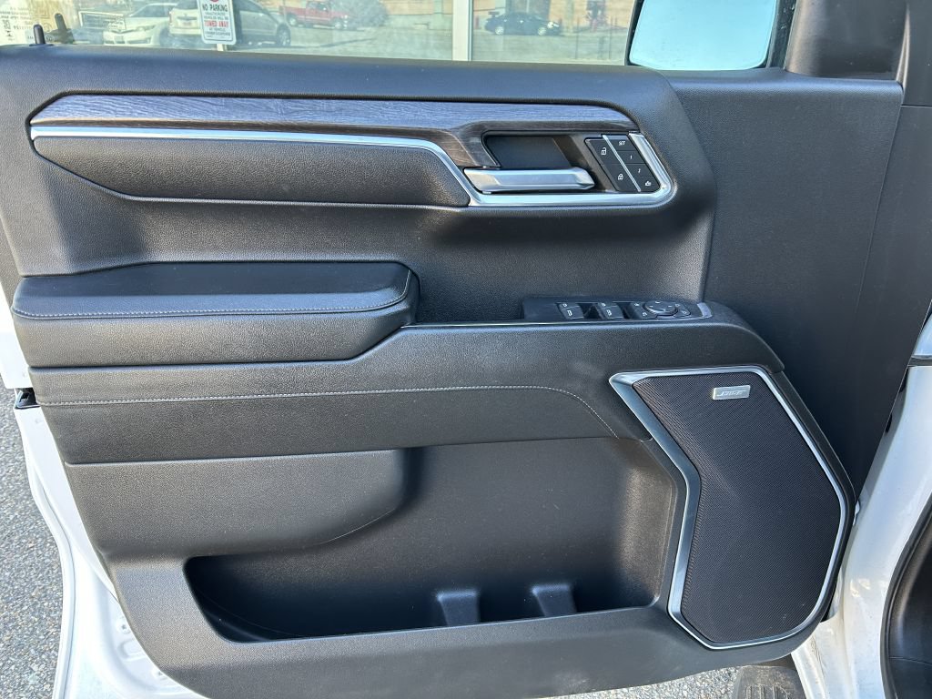 Used 2023 Chevrolet Silverado 1500 LTZ AWD/4WD image 10