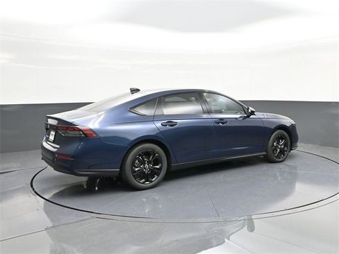 New 2025 Honda Accord SE image 13