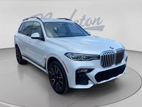 Used 2022 BMW X7 xDrive40i w/ M Sport Package AWD/4WD image 2