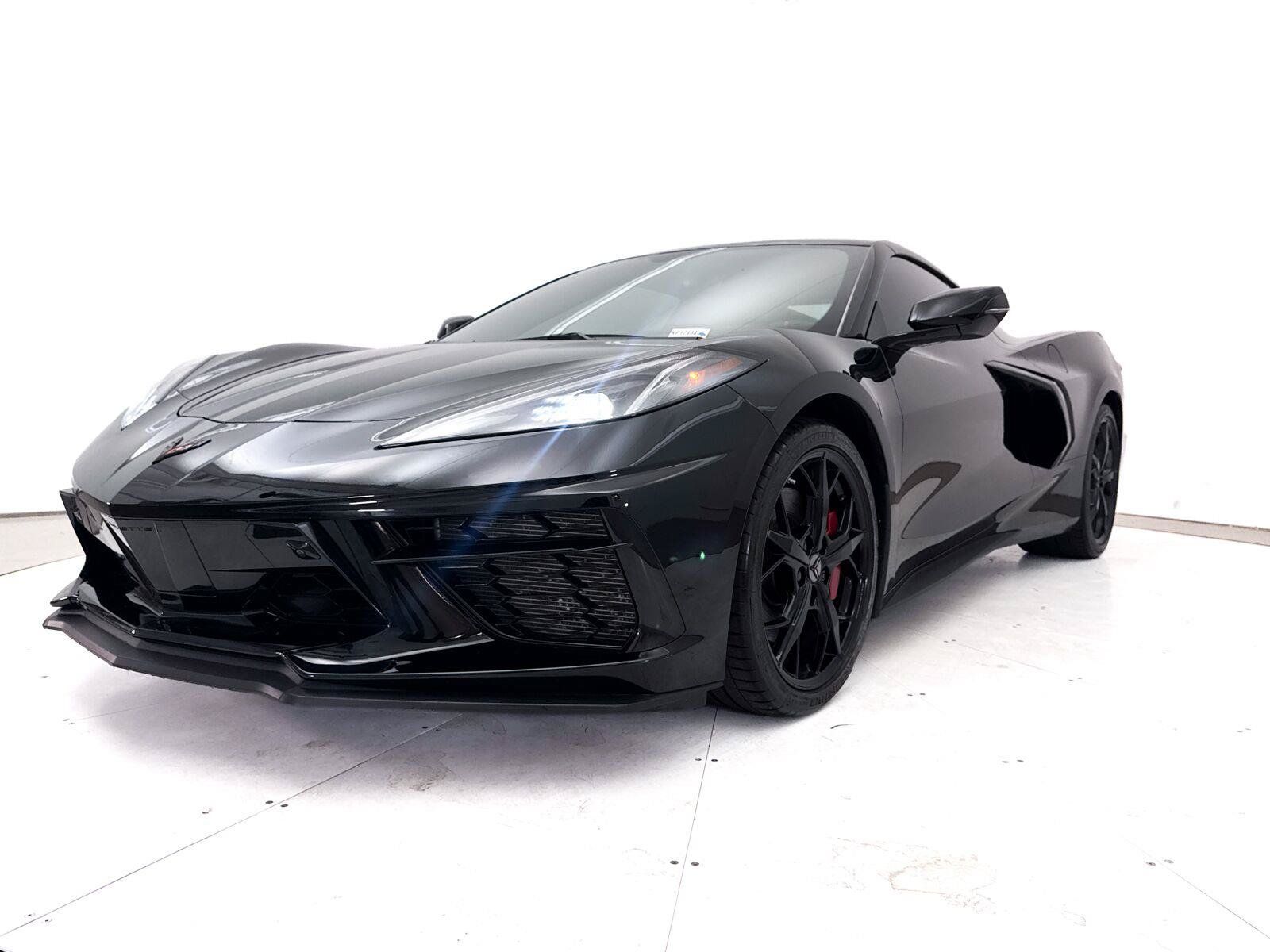 Used 2021 Chevrolet Corvette Stingray Premium Cpe w/ Z51 Performance Package RWD image 17
