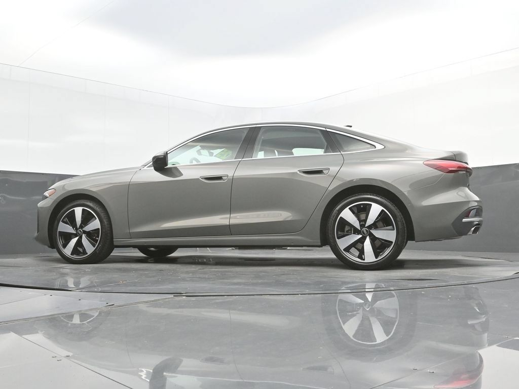 Used 2025 Audi A5 2.0T Premium Plus AWD/4WD image 43